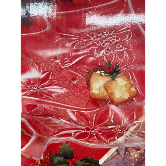 Home Beautiful Holiday Tree-Shaped Glass Serving Platter With Poinsettia Design - Picture 2 of 5